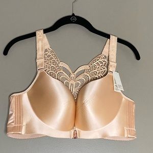 NWT nude/tan bra. Front closure